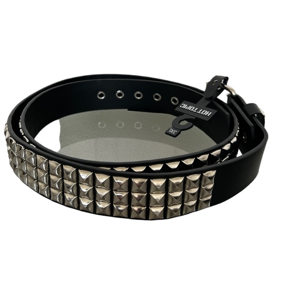 Hot Topic 3 Row Pyramid Belt In Black & Silver Size 3X - Picture 5 of 7